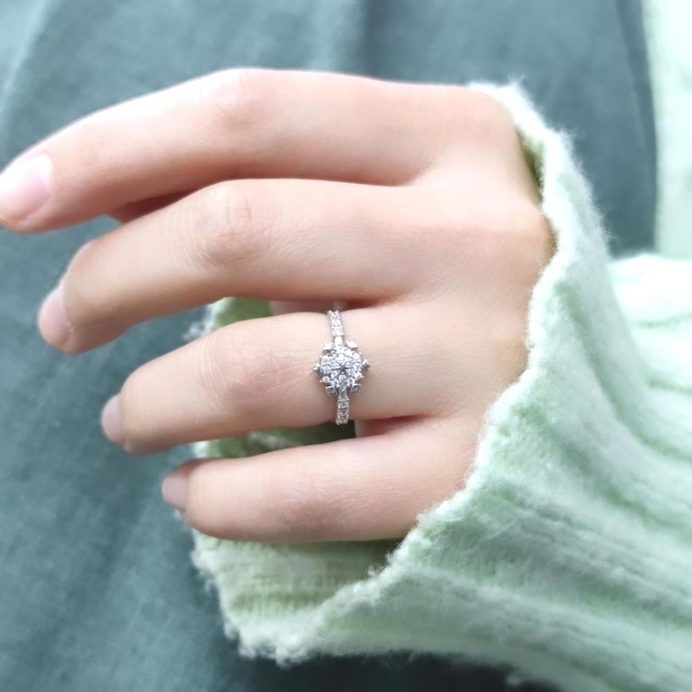 KAR TANESİ GÜMÜŞ YÜZÜK - RODYUM BEYAZ - 10