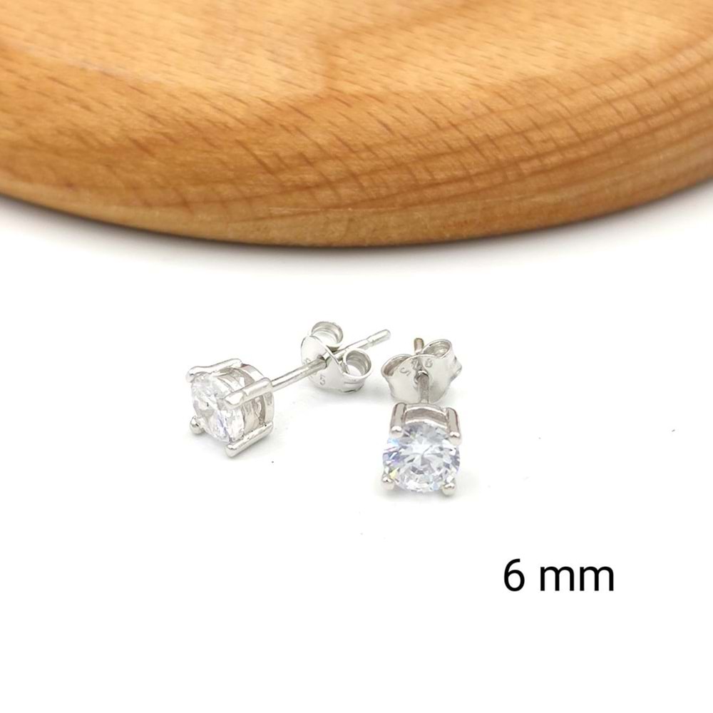 6 MM TIRNAKLI TEK TAŞ GÜMÜŞ KÜPE