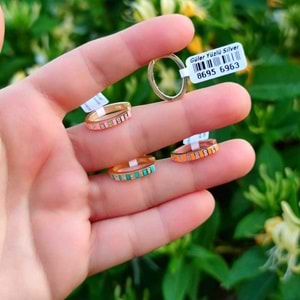 PEMBE MİNELİ ŞERİT GÜMÜŞ TEK HALKA KÜPE - ALTIN SARI