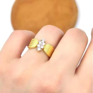 ZİRKON TAŞLI TOMURCUK GÜMÜŞ YÜZÜK - ALTIN SARI