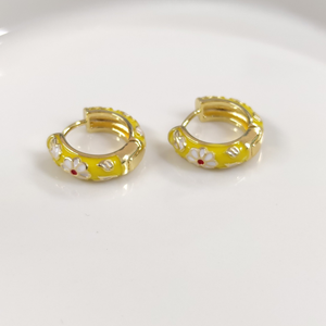 12 MM MİNELİ ÇİÇEKLİ ÇELİK HALKA KÜPE - SARI