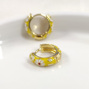 12 MM MİNELİ ÇİÇEKLİ ÇELİK HALKA KÜPE - SARI