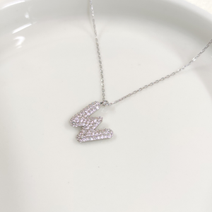 W TAŞLI GÜMÜŞ HARF KOLYE - RODYUM BEYAZ