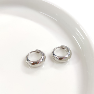 İTHAL DESENLİ BOMBELİ 10 MM GÜMÜŞ HALKA KÜPE