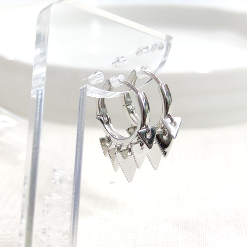 İTHAL SALLANTILI ÜÇGEN SHAK 12 MM GÜMÜŞ HALKA KÜPE