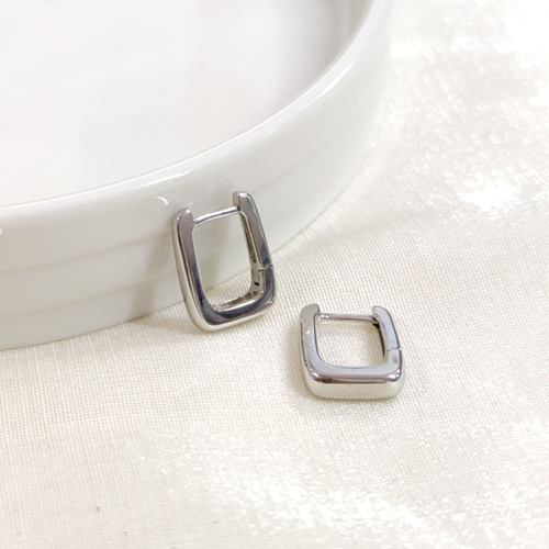 İTHAL DÖRTGEN GÜMÜŞ HALKA KÜPE