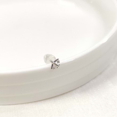 İTHAL 6 MM UÇAK TEKLİ GÜMÜŞ ÇİVİ KÜPE