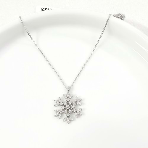 ZİRKON TAŞLI 18 MM KAR TANESİ GÜMÜŞ KOLYE