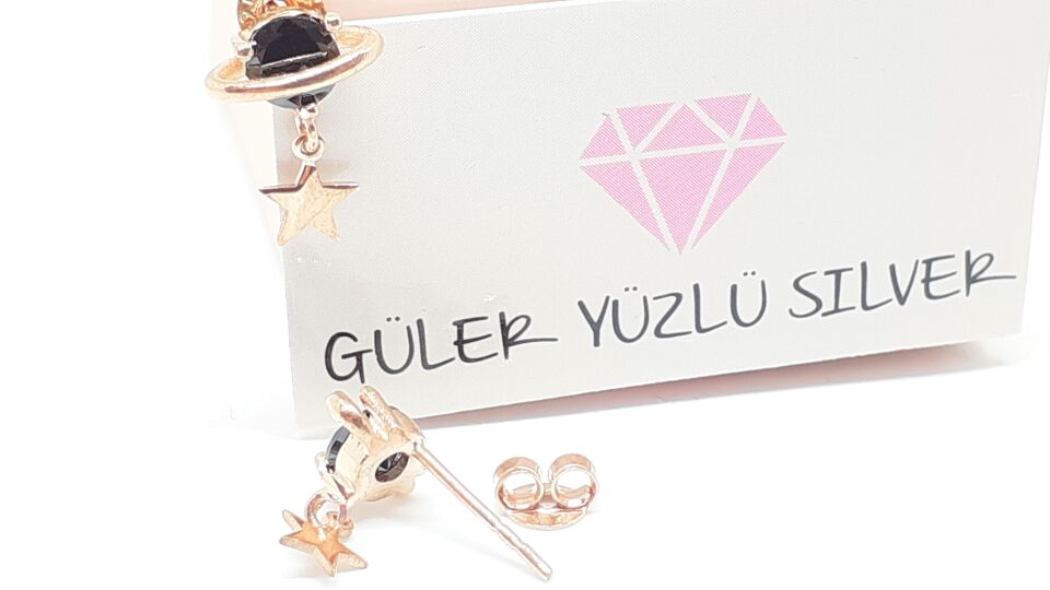 TAŞLI GEZEGEN GÜMÜŞ KÜPE