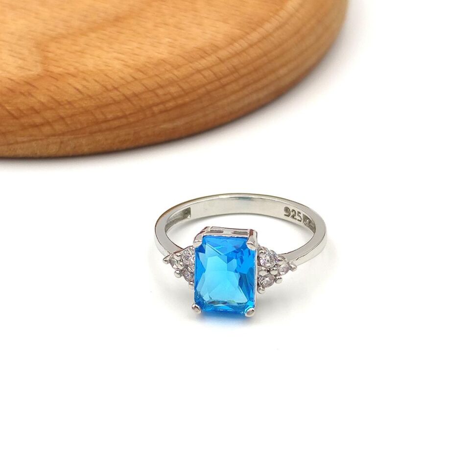 BLUE TOPAZ TAŞLI BAGET GÜMÜŞ YÜZÜK