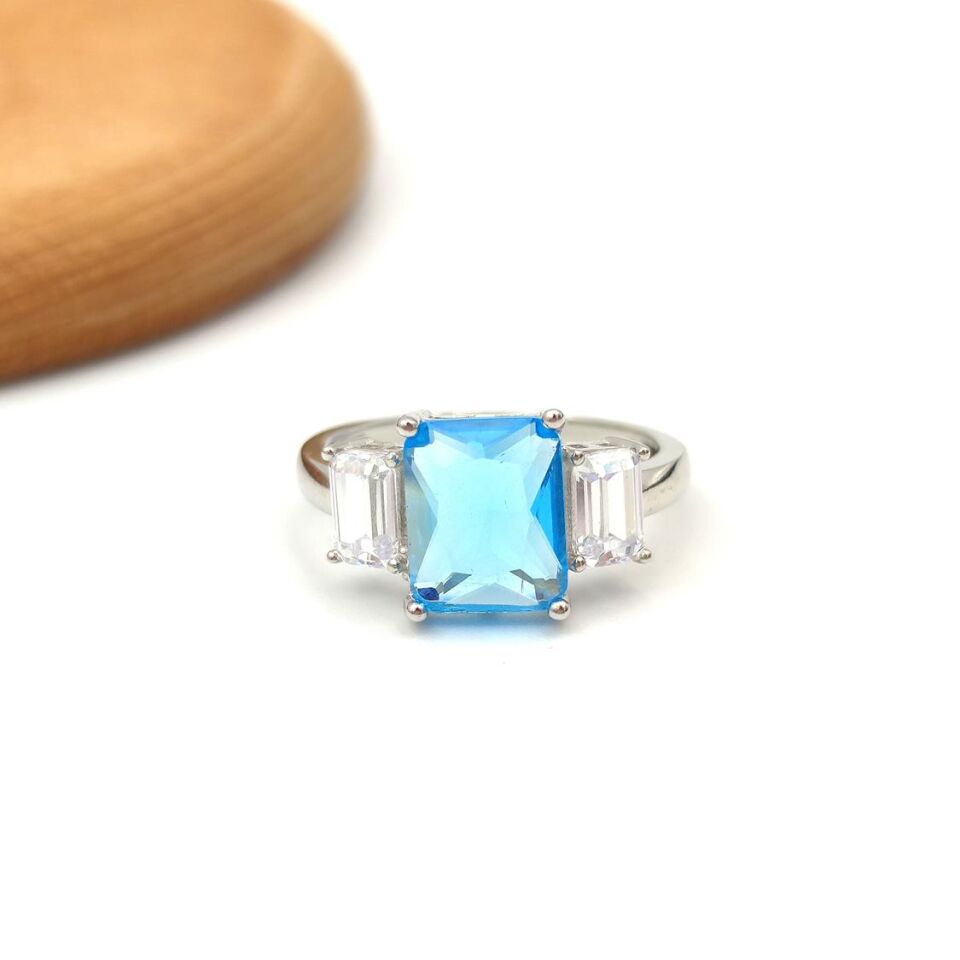 BLUE TOPAZ BAGET GÜMÜŞ YÜZÜK