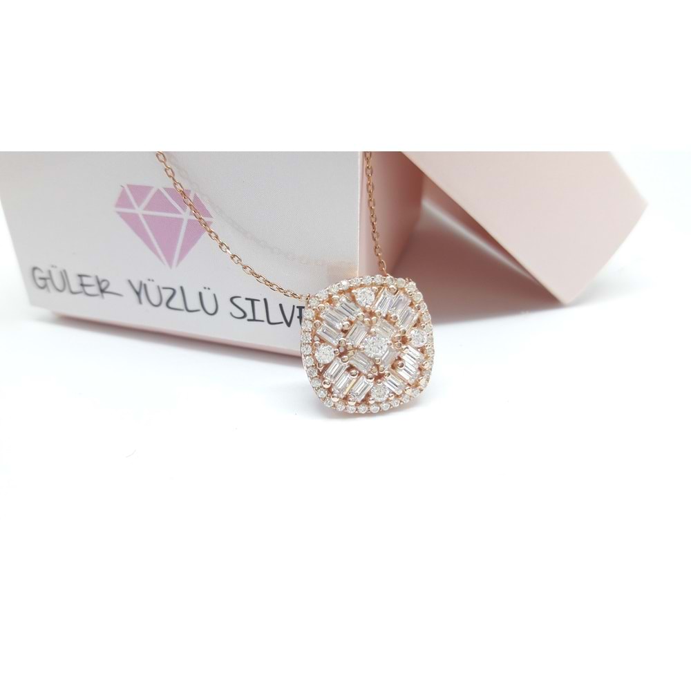 BAGET TAŞLI KARE GÜMÜŞ KOLYE