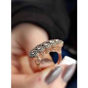 ELMAS MONTÜR BEŞ TAŞ GÜMÜŞ YÜZÜK