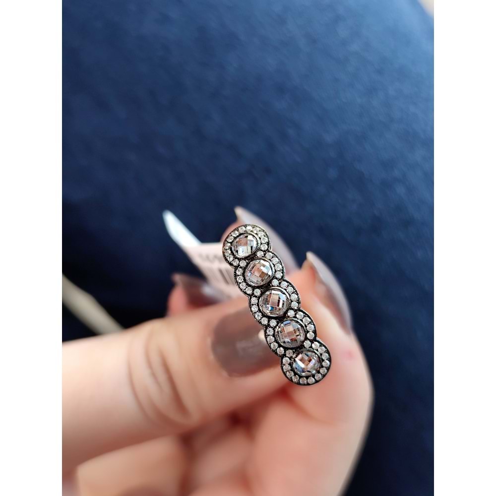 ELMAS MONTÜR BEŞ TAŞ GÜMÜŞ YÜZÜK