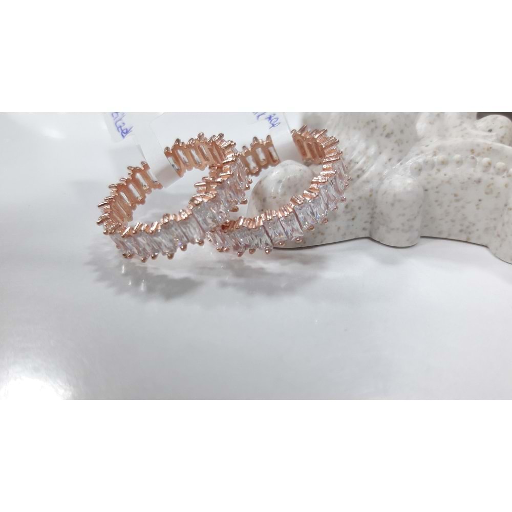 BAGET ZİKZAG TAŞLI TAMTUR GÜMÜŞ YÜZÜK