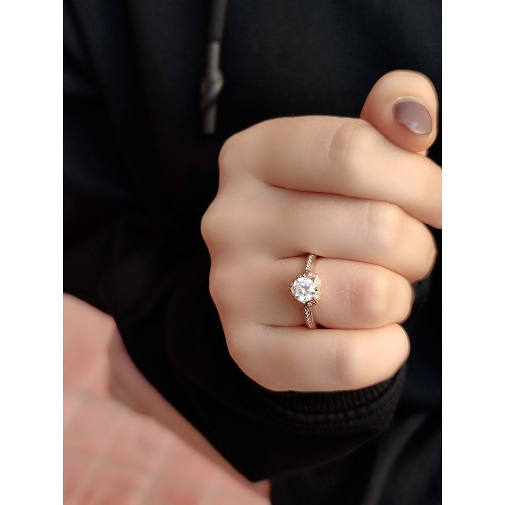 ROSE KALPLİ TEK TAŞ İTHAL GÜMÜŞ YÜZÜK-19 NUMARA