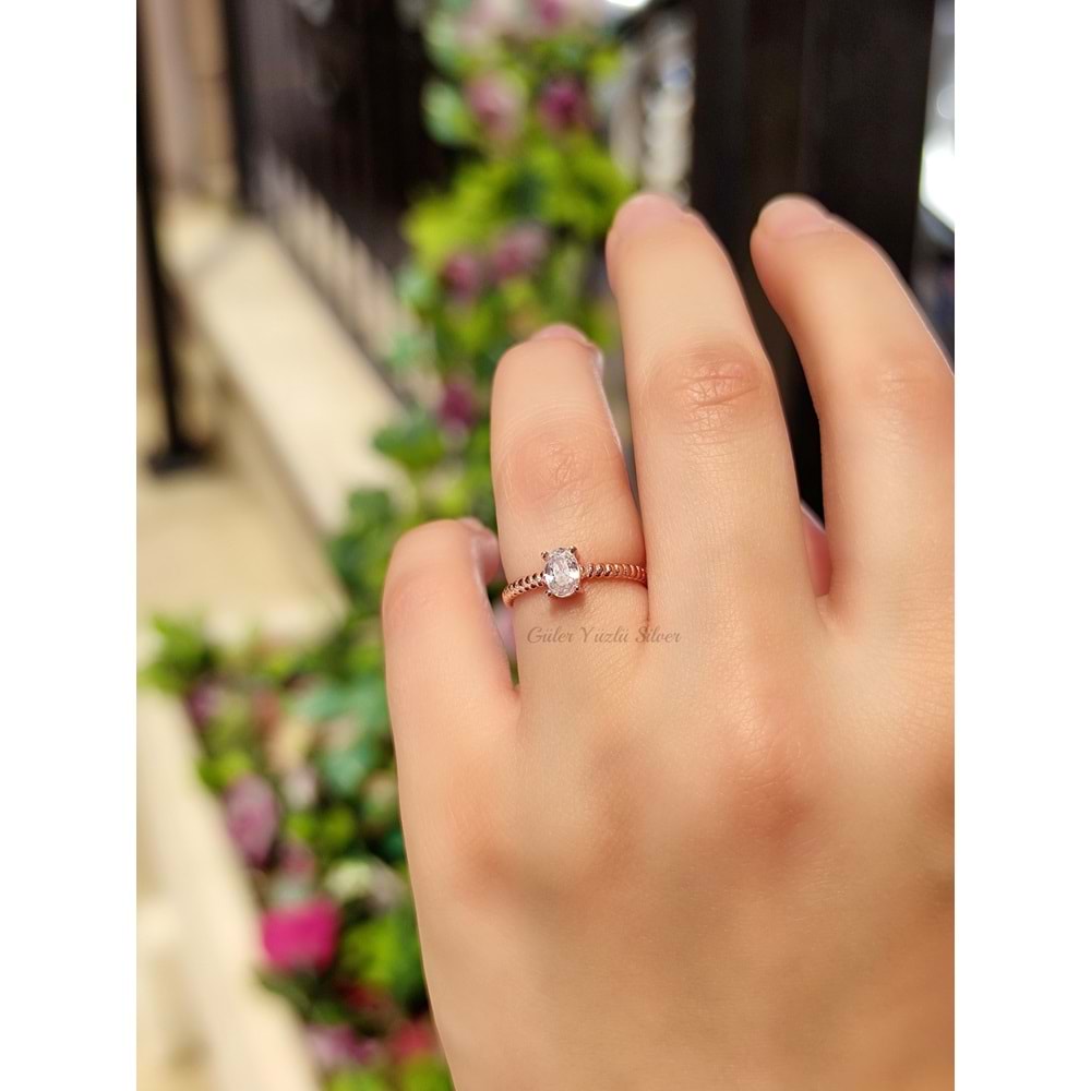 AYARLANABİLİR OVAL TAŞLI ÇITIR GÜMÜŞ YÜZÜK - ROSE ALTIN KAPLAMA (BAKIR)