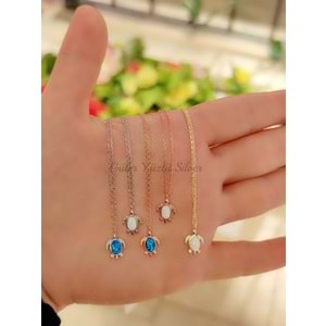 BEYAZ OPAL MİNİ KAPLUMBAĞA GÜMÜŞ KOLYE - ALTIN KAPLAMA (SARI)