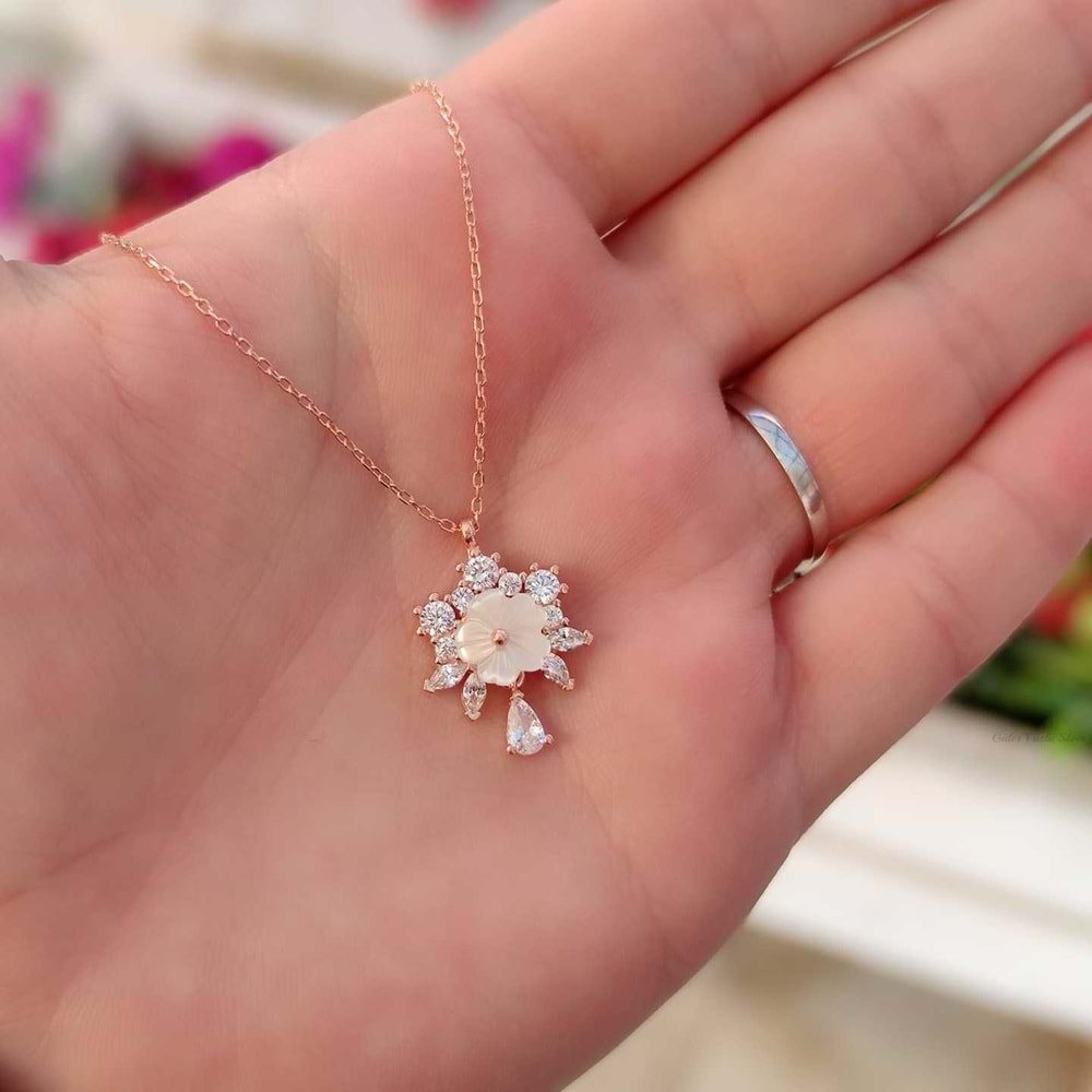 SEDEF ÇİÇEK GÜMÜŞ KOLYE