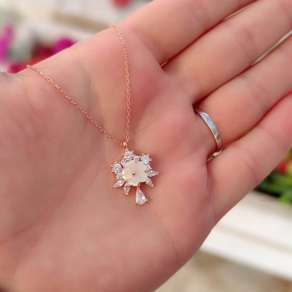 SEDEF ÇİÇEK GÜMÜŞ KOLYE