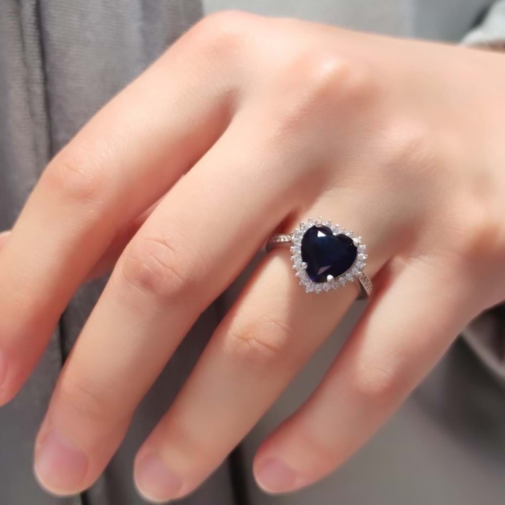 LACİ KALP GÜMÜŞ YÜZÜK - RODYUM BEYAZ - 15