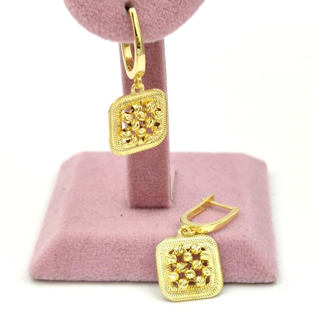 KARE DORİCA J GÜMÜŞ KÜPE