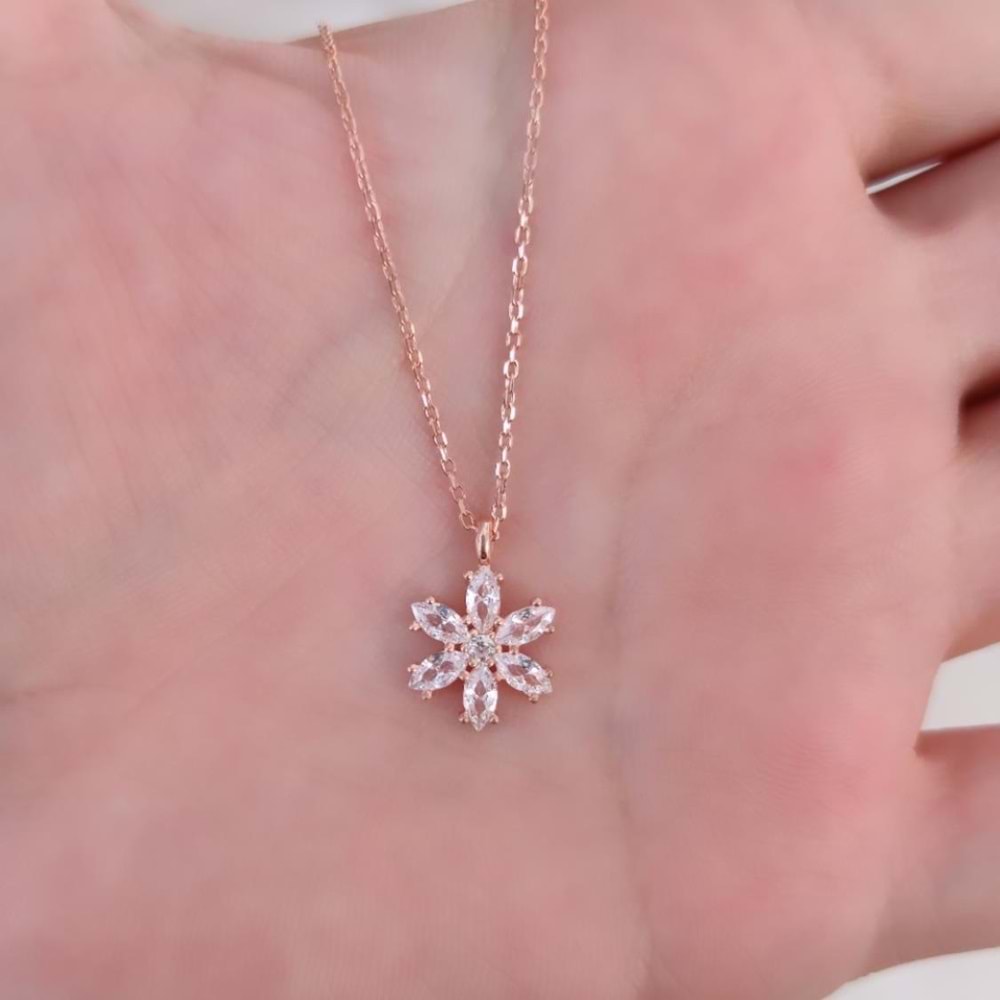 ZİRKON TAŞLI PAPATYA GÜMÜŞ KOLYE - ROSE BAKIR