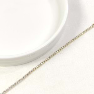 XUPING 2 MM BEYAZ TAŞLI İNCE SU YOLU BİLEKLİK - ALTIN SARI