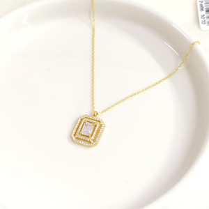 BAGET ZİRKON TAŞLI GÜMÜŞ KOLYE