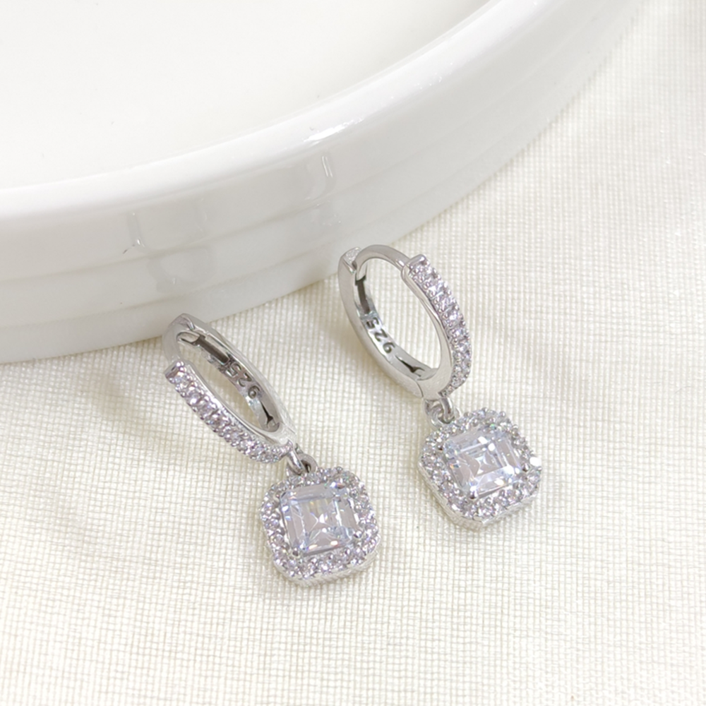 KARE TAŞLI 11 MM HALKA GÜMÜŞ KÜPE - RODYUM BEYAZ