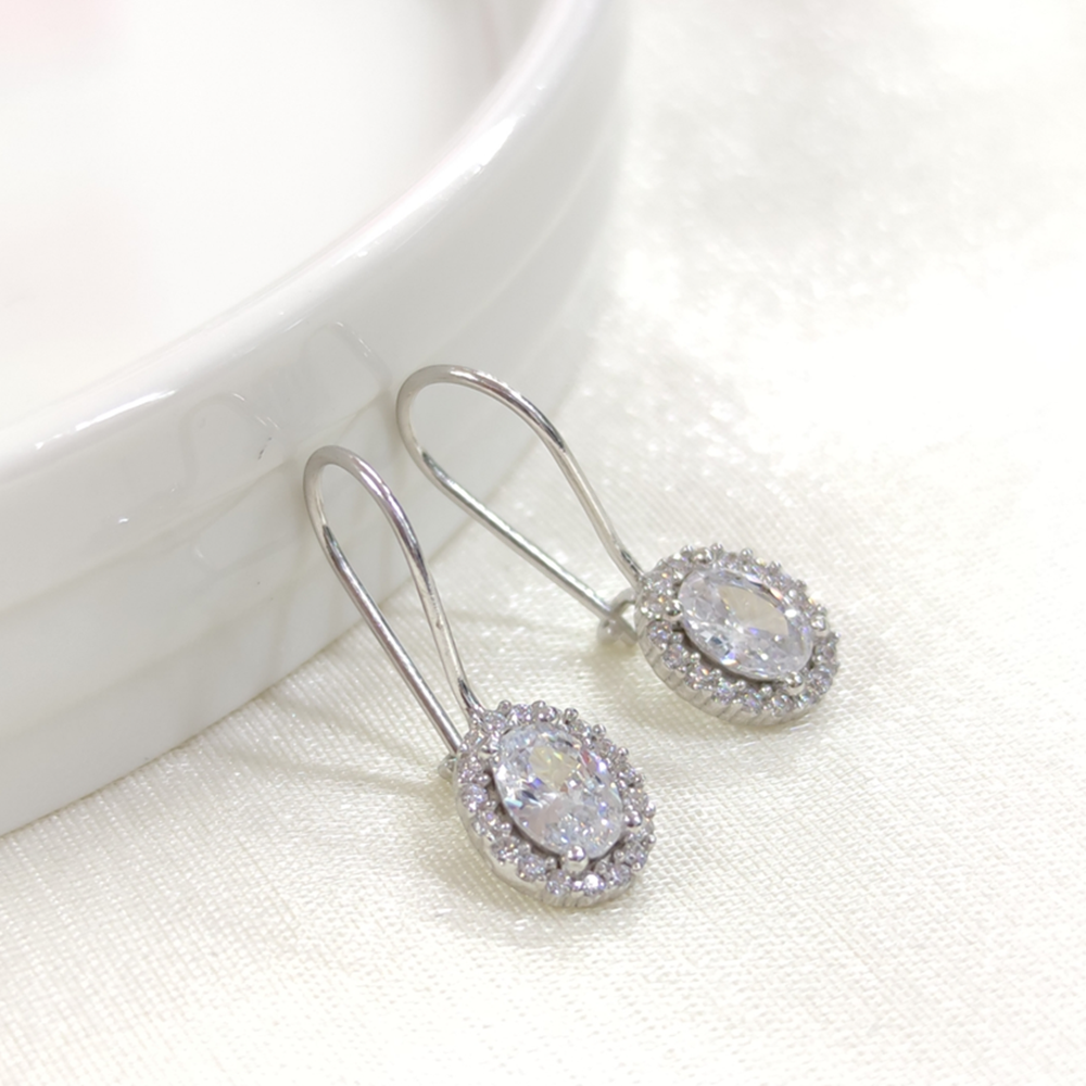 SALLANTILI OVAL HALKA GÜMÜŞ KÜPE - RODYUM BEYAZ