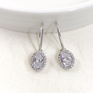 SALLANTILI OVAL HALKA GÜMÜŞ KÜPE - RODYUM BEYAZ