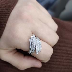 İTHAL BAGET TAŞ DETAYLI ÇAPRAZ GÜMÜŞ YÜZÜK