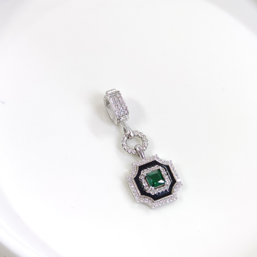 YEŞİL TAŞLI KARE GÜMÜŞ KOLYE UCU