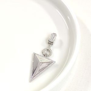 ÜÇGEN GÜMÜŞ KOLYE UCU 40MM