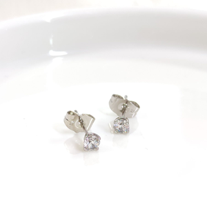 XUPING 4 MM TEK TAŞ ÇİVİ KÜPE