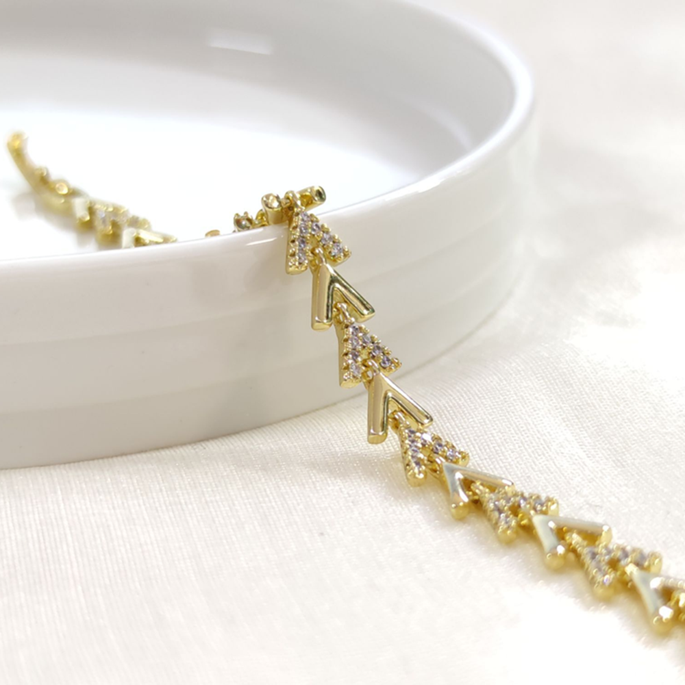 XUPING 7 MM TAŞLI OK BALIK SIRTI BİLEKLİK GOLD 17+3CM