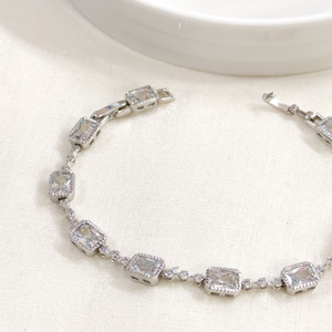 XUPING BAGET TAŞLI BİLEKLİK BEYAZ 17+2 CM