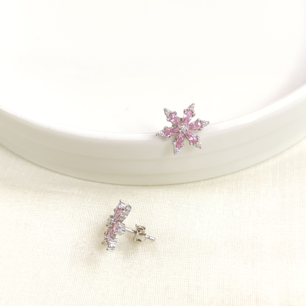 14 MM PEMBE TAŞLI LOTUS ÇİVİ GÜMÜŞ KÜPE - RODYUM BEYAZ