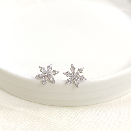 14 MM ZİRKON TAŞLI LOTUS ÇİVİ GÜMÜŞ KÜPE