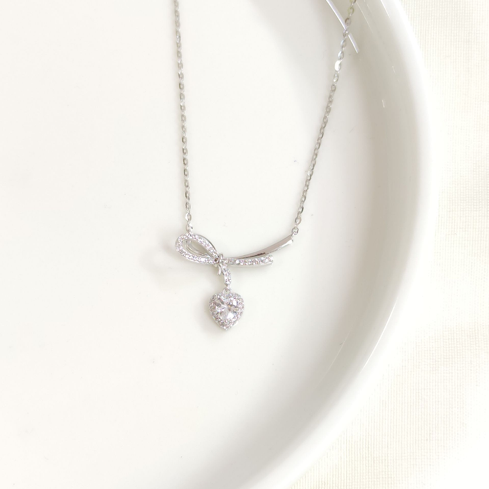 İTHAL 20 MM FİYONK KALP GÜMÜŞ KOLYE