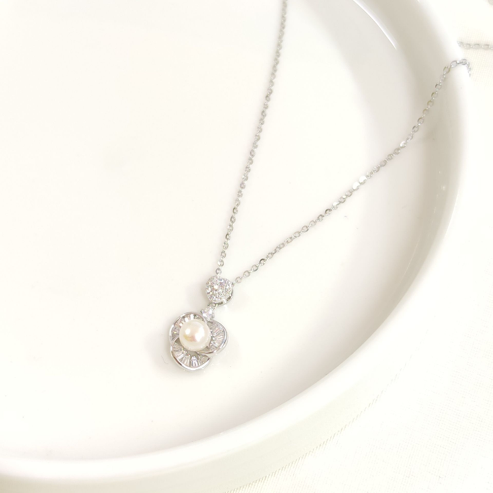 İTHAL 10 MM İNCİ ÇİÇEK KALP DETAY GÜMÜŞ KOLYE