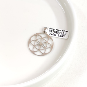 ÇİÇEK MOTİFLİ PLAKA GÜMÜŞ KOLYE UCU 25MM