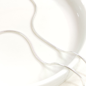 1,85 MM GÜMÜŞ YILAN ZİNCİR KOLYE 50 CM