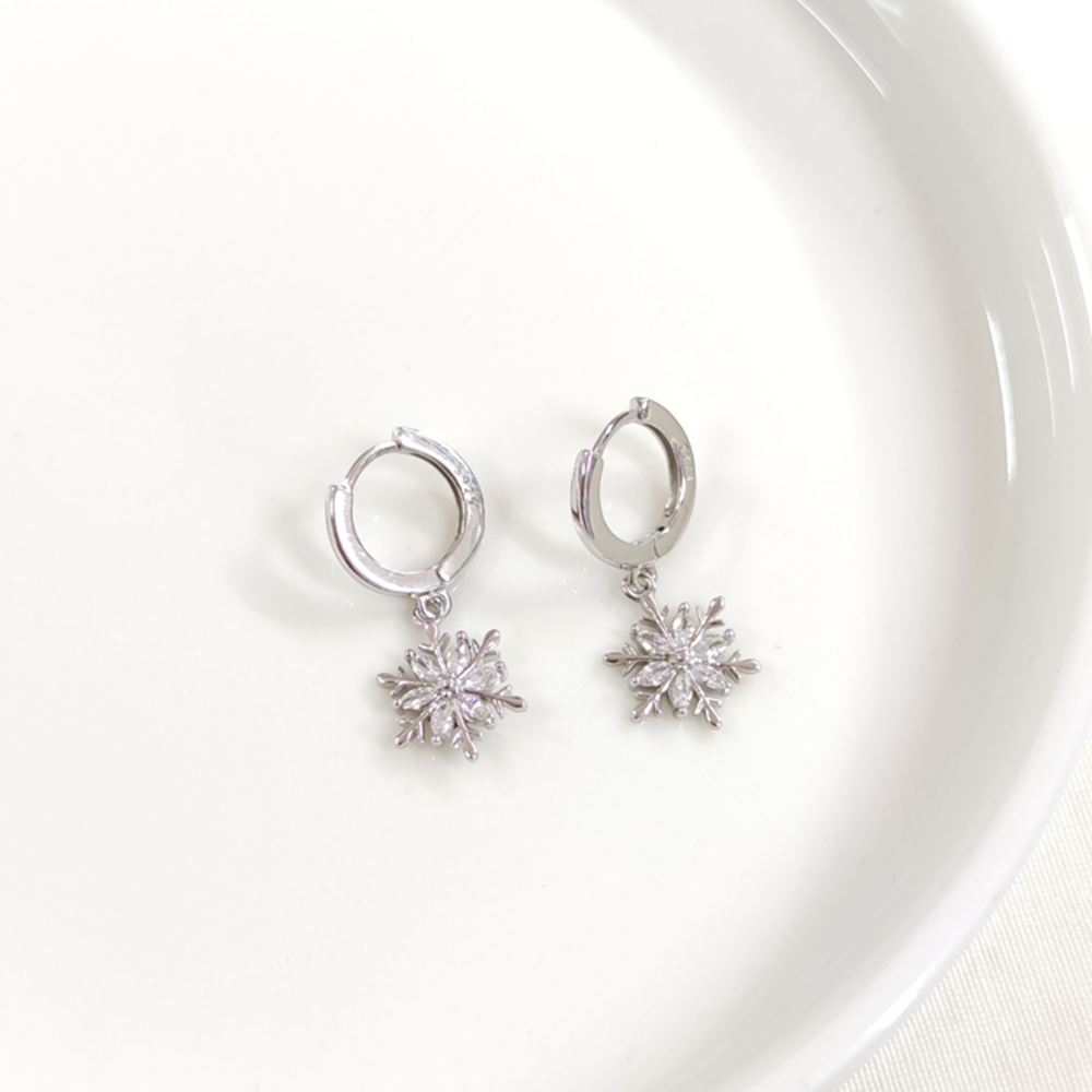 İTHAL KAR TANESİ GÜMÜŞ 12 MM HALKA KÜPE