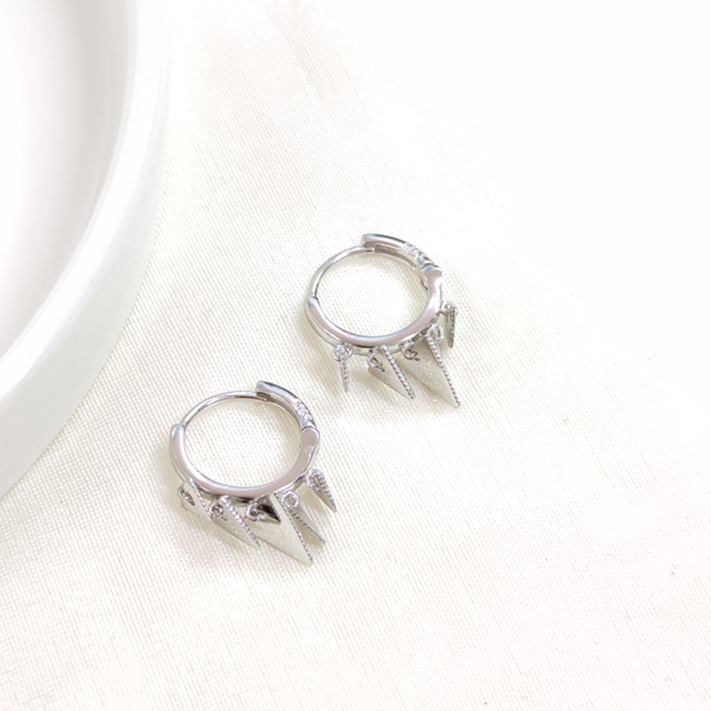 İTHAL SALLANTILI ÜÇGEN SHAK 12 MM GÜMÜŞ HALKA KÜPE