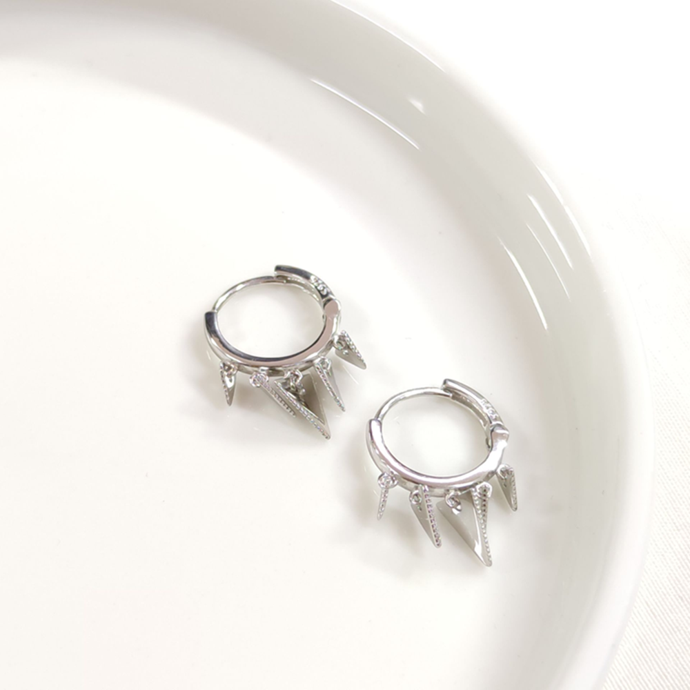 İTHAL SALLANTILI ÜÇGEN SHAK 12 MM GÜMÜŞ HALKA KÜPE