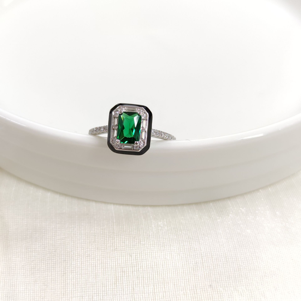 İTHAL SİYAH MİNELİ ZÜMRÜT ZİRKON BAGET GÜMÜŞ YÜZÜK