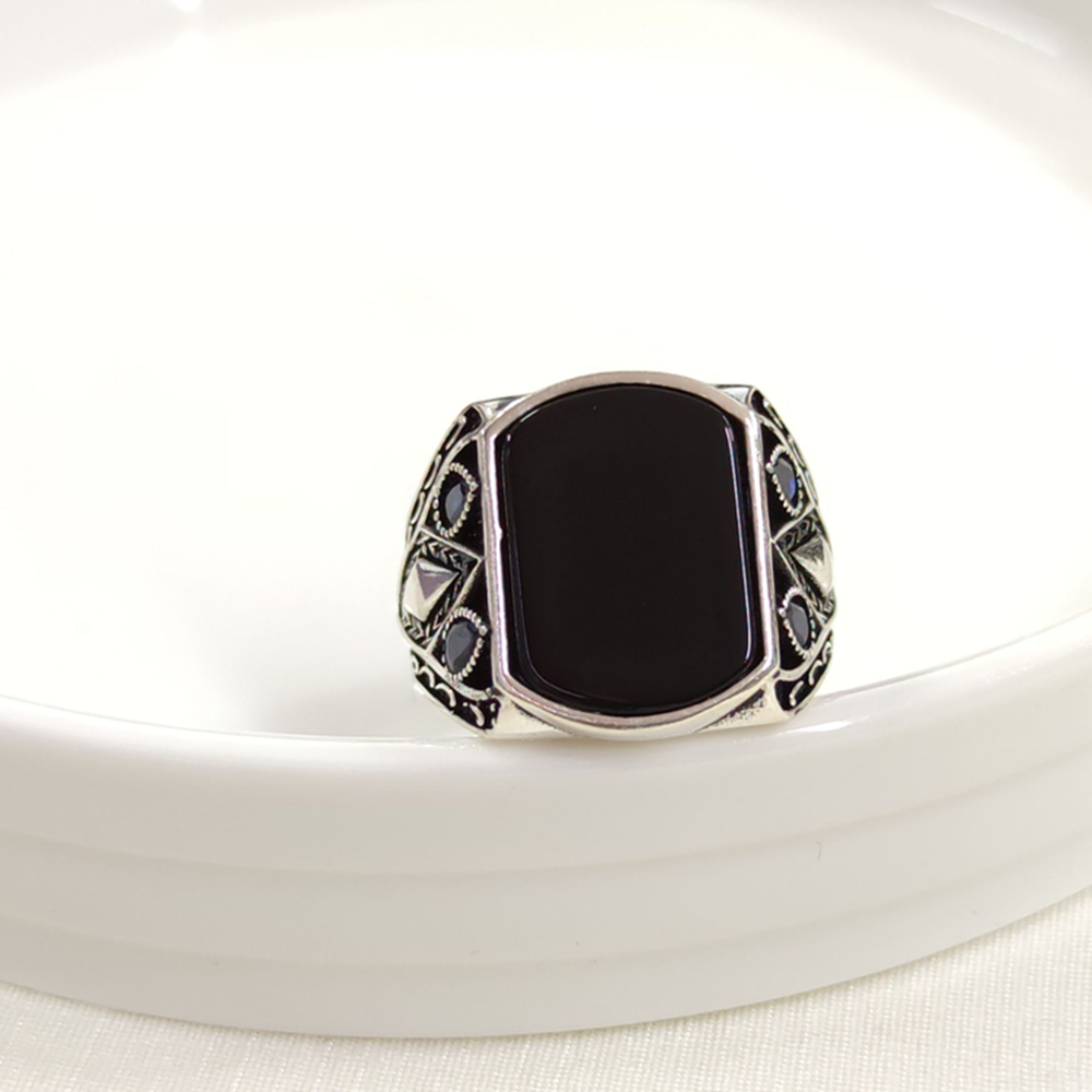 SİYAH TAŞLI GÜMÜŞ ERKEK YÜZÜK