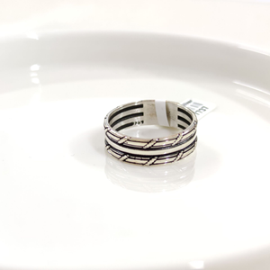 7,50 MM GÜMÜŞ DESENLİ OKSİTLİ ALYANS YÜZÜK